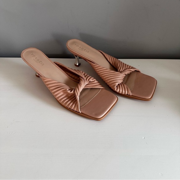 Nude Torgeis sandals / mules. NWOT size 11 twisted knot detail - super feminine - Picture 6 of 10